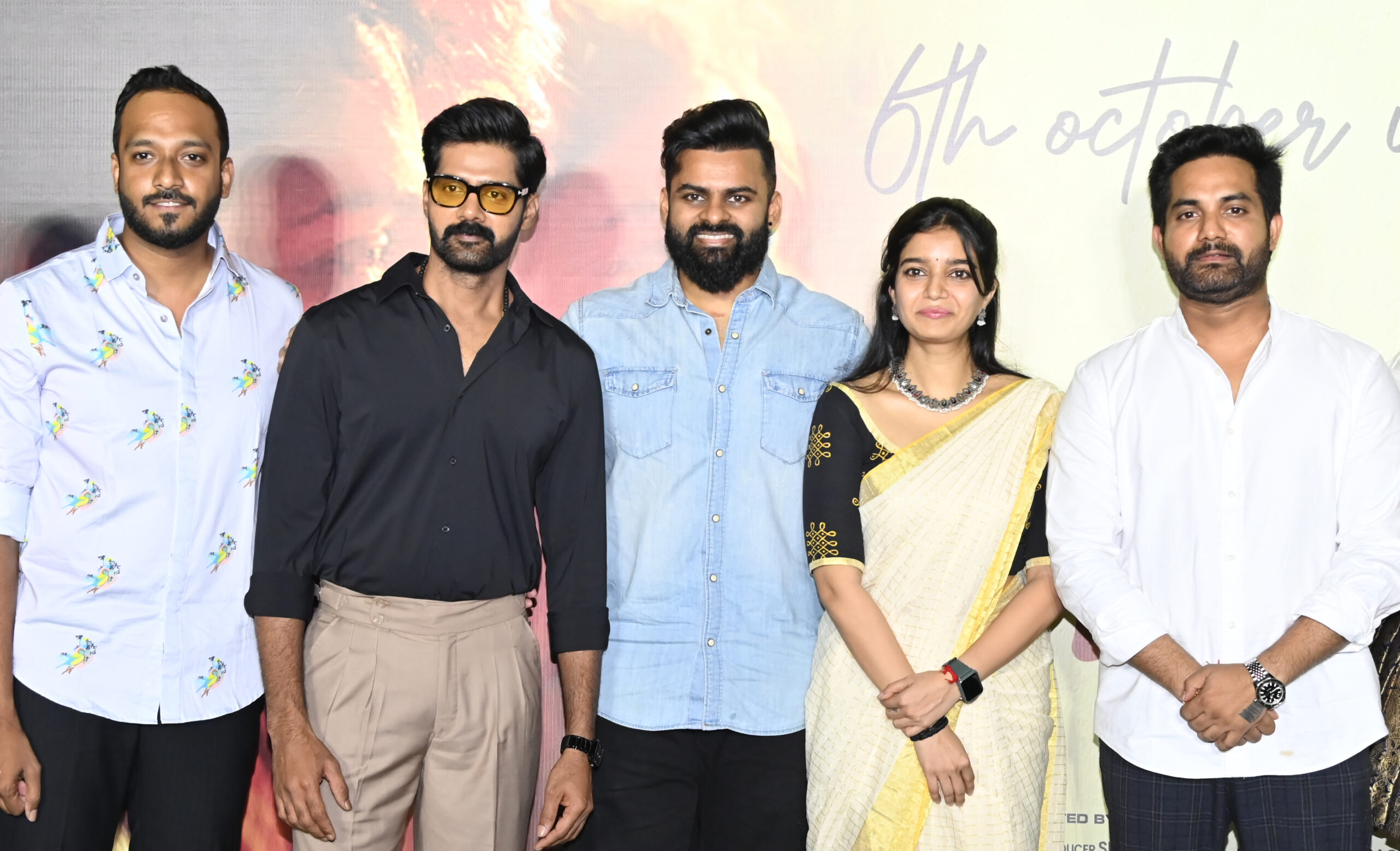 Swathi Reddy At Month Of Madhu Movie Trailer Launch