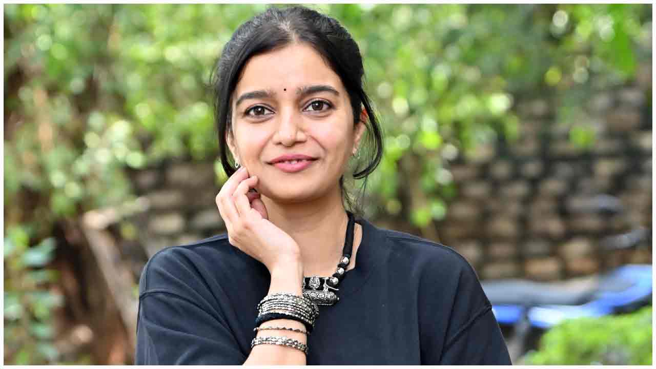 Swathi Reddy | మంత్ ఆఫ్ మధు మూవీ ప్రెస్ మీట్‌లో స్వాతి రెడ్డి..