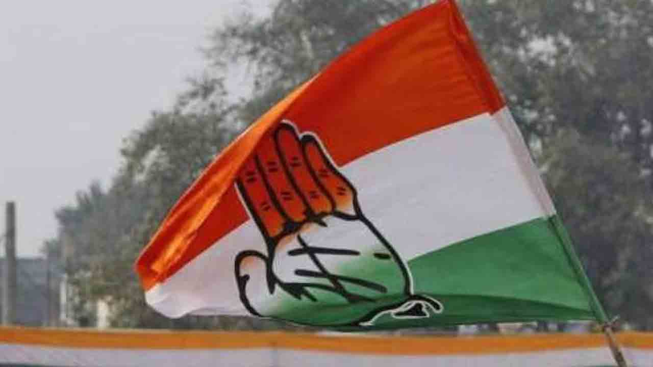 Congress |  కాంగ్రెస్‌లో కమిటీల చిచ్చు.. ఎంపీ కోమటిరెడ్డి అలక.. చిన్నారెడ్డికి బుజ్జగింపులు