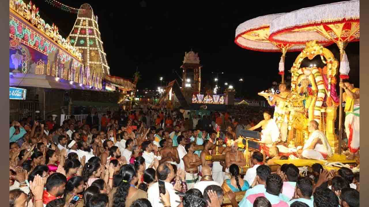 తిరుమలలో 15 నుంచి నవరాత్రి బ్రహ్మోత్సవాలు
