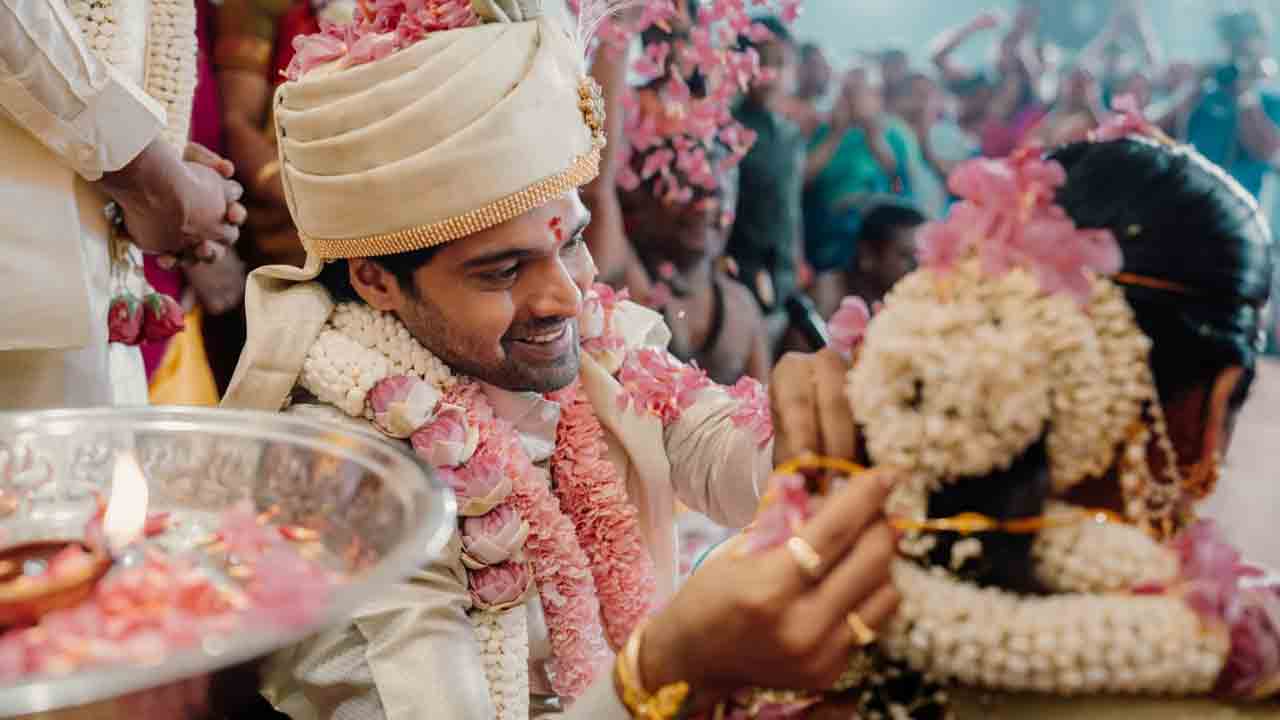 Thrigun | ఆర్జీవీ హీరో ఇంట వెడ్డింగ్‌ బెల్స్‌.. ఫొటోలు వైరల్