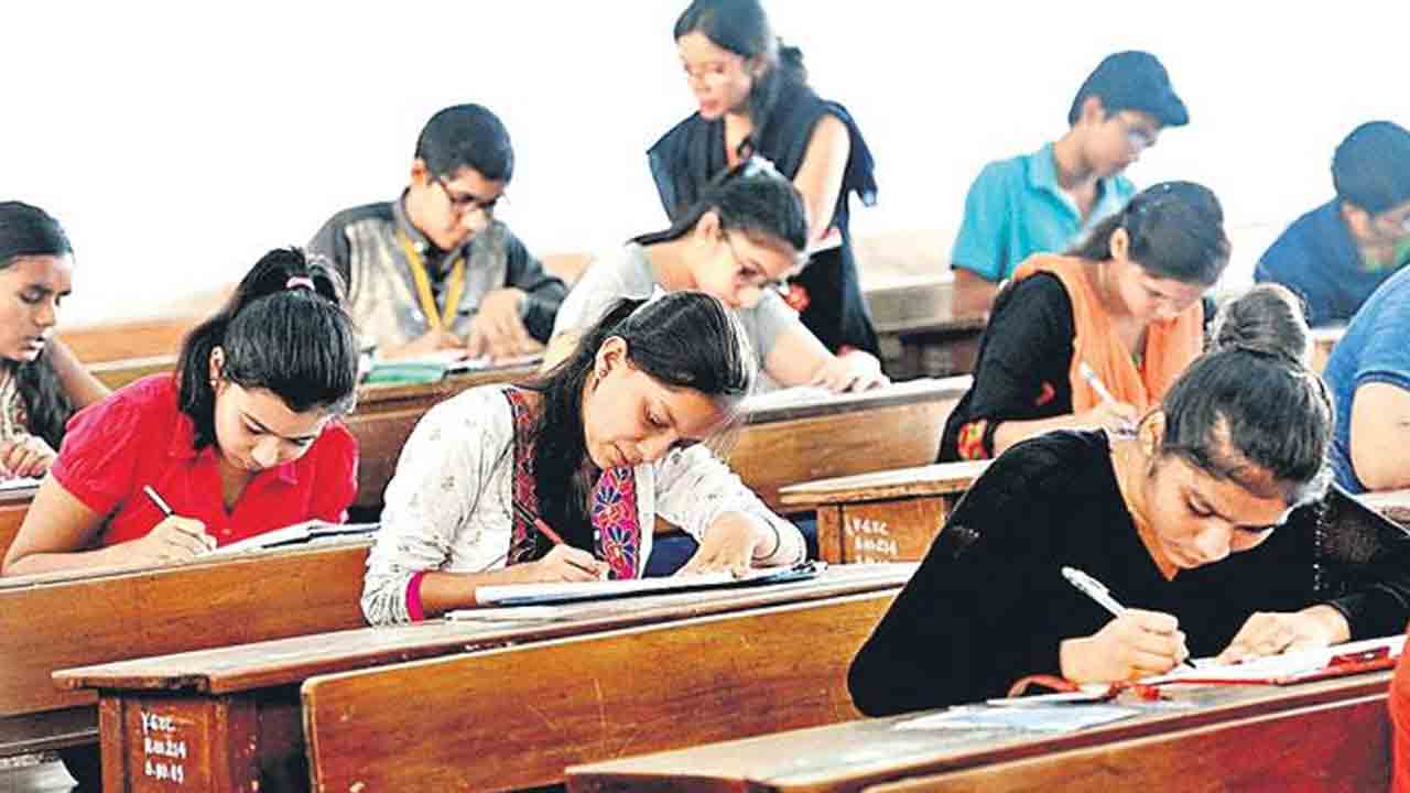 Toefl |  మాధ్యమిక విద్య కోసం విదేశాలకు.. దేశంలో పెరుగుతున్న టోఫెల్‌ రాసే వారి సంఖ్య