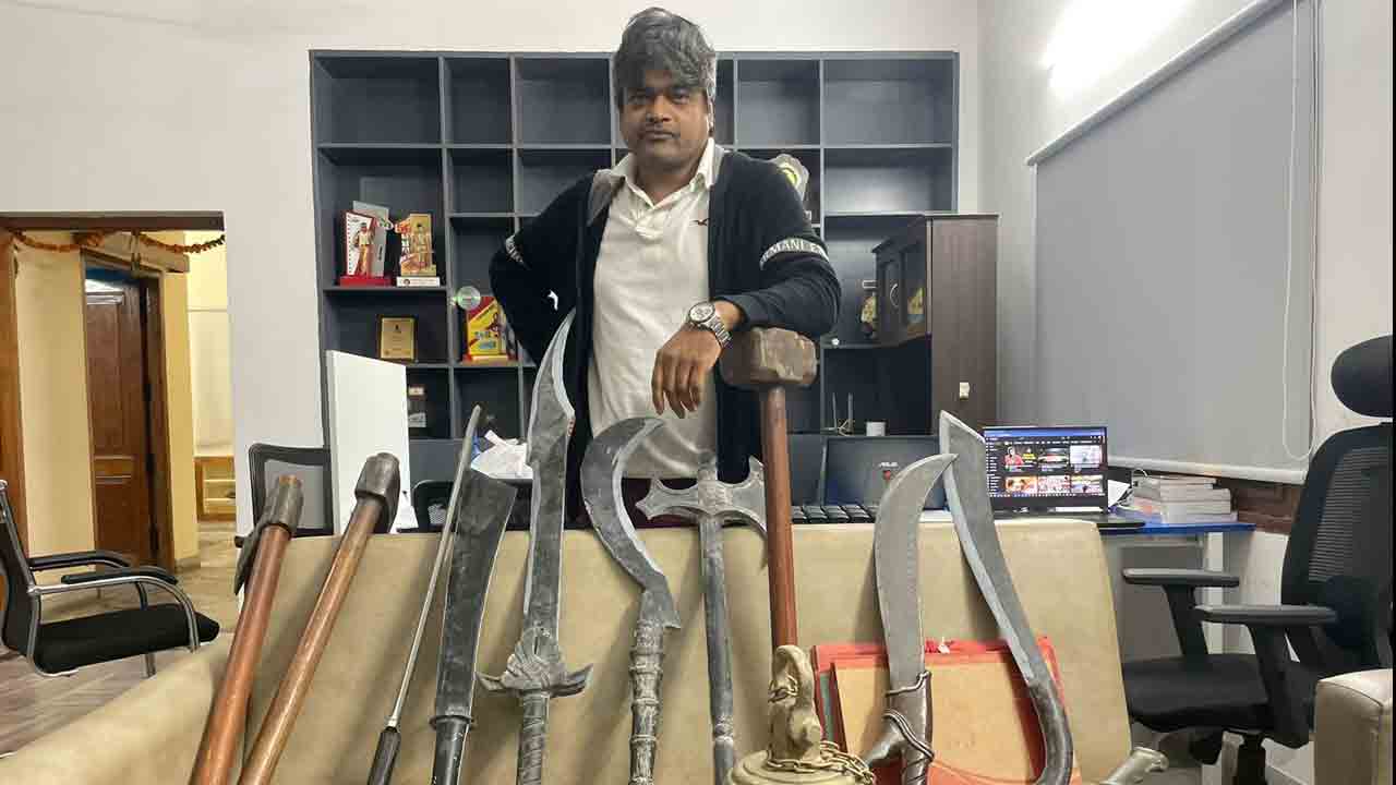 Ustaad Bhagat Singh | ఉస్తాద్ భ‌గ‌త్ సింగ్‌ ఆయుధాలు ఇవే.. హ‌రీష్‌శంక‌ర్ స్ట‌న్నింగ్ అప్‌డేట్