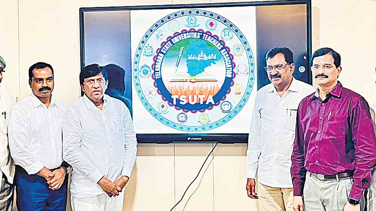 వర్సిటీల్లోనే యువత భవితకు పునాది