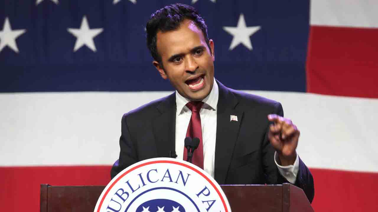 Vivek Ramaswamy | అమెరికా అధ్యక్ష ఎన్నికల బరిలో దూసుకెళ్తున్న వివేక్‌ రామస్వామి ఎవరు? సాధారణ కుటుంబంలో పుట్టిన ఆయన ఆస్థాయికి ఎలా ఎదిగారు?