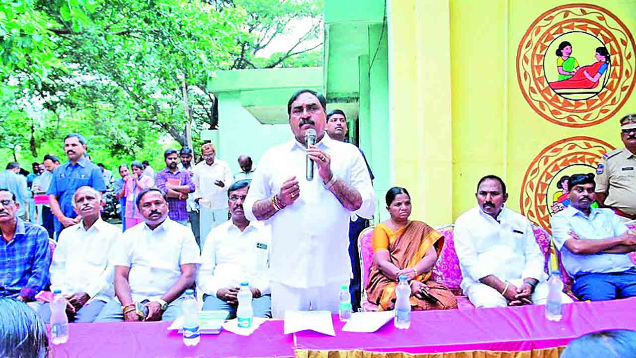 వైద్యరంగానికి ప్రాధాన్యం