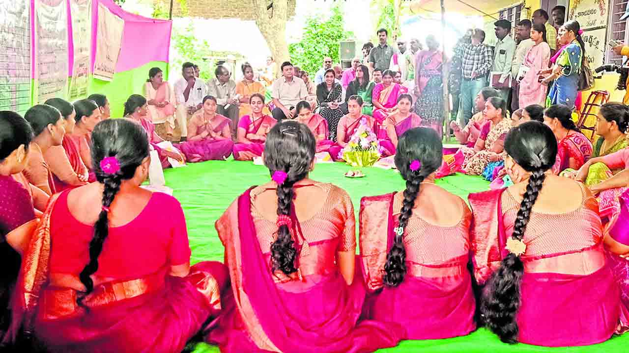 మెగా పార్కులో మహిళలకే ప్రాధాన్యం