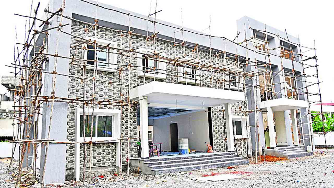 ఆమెకు భరోసా