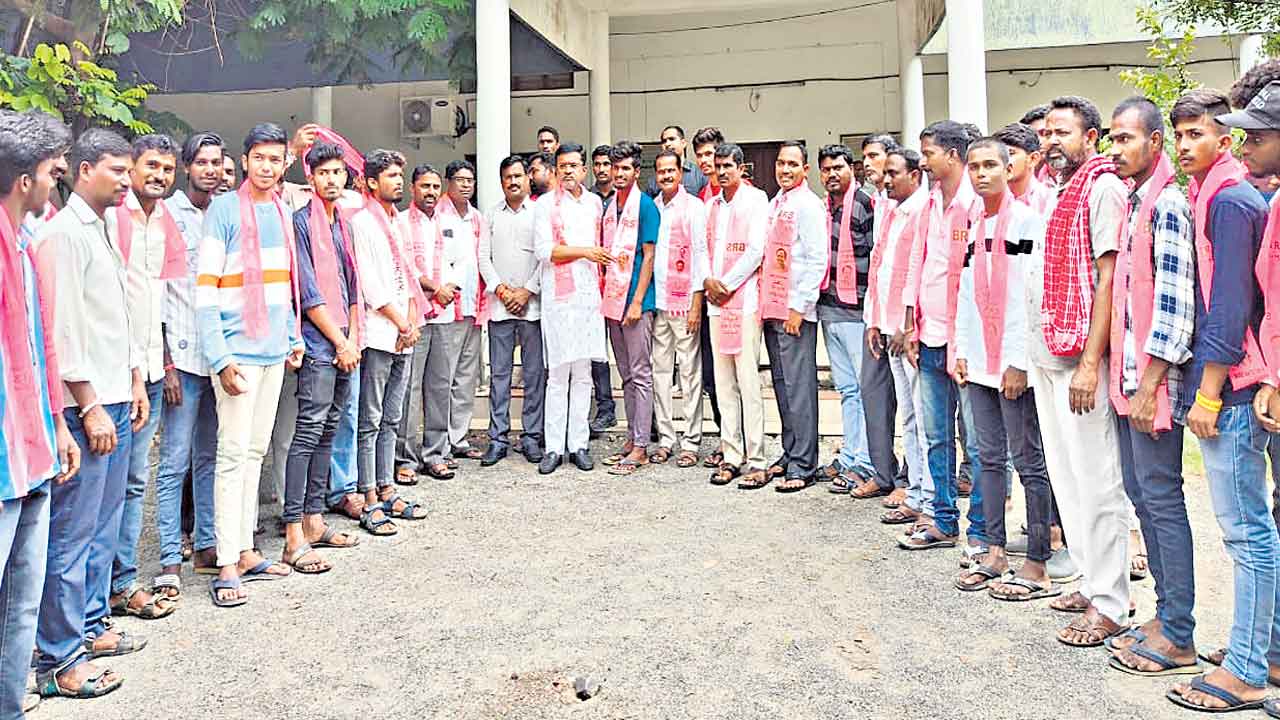 కారు గుర్తుకే మా తొలి ఓటు