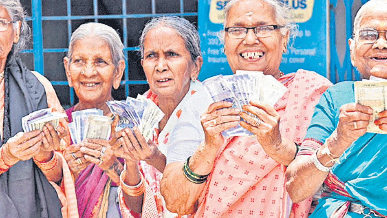 బడుగు జీవితాలకు భరోసా.. ఆసరా