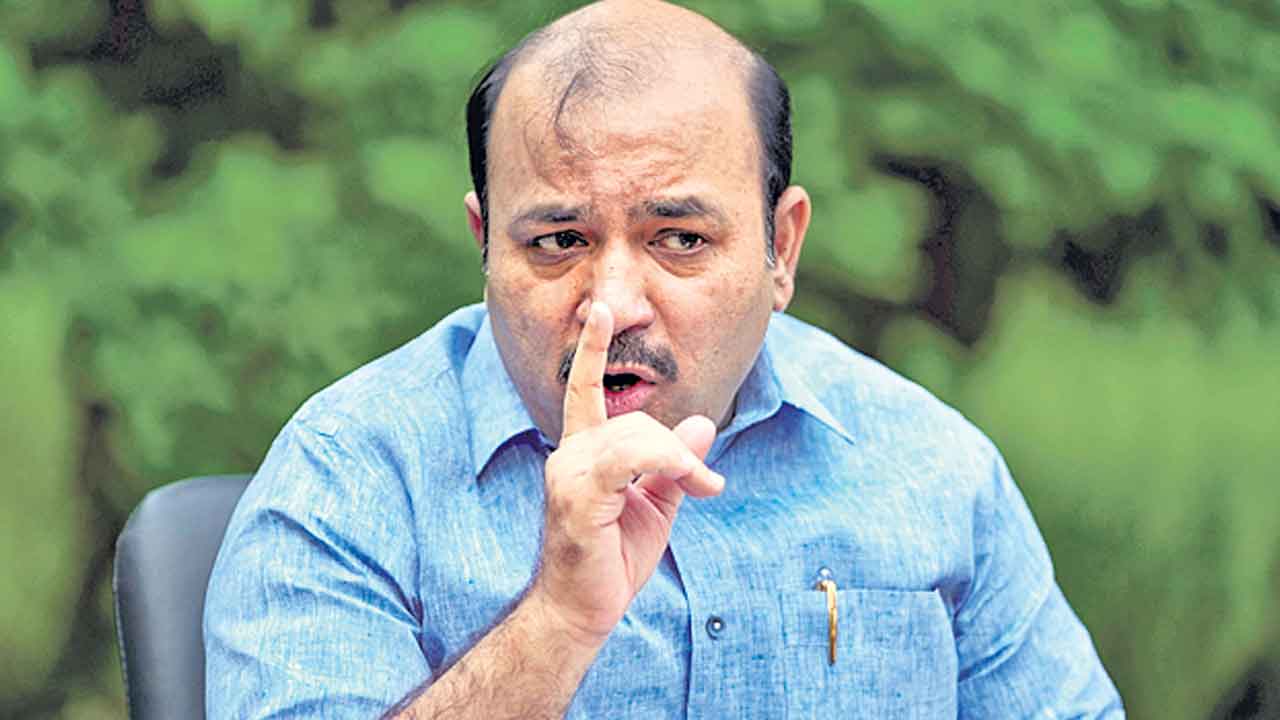 బీజేపీ ఎంపీ బిధూరిపై చర్యలు తీసుకోండి