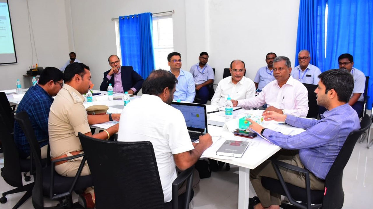 ఐడీటీఆర్‌లో యువతను చేర్పించాలి