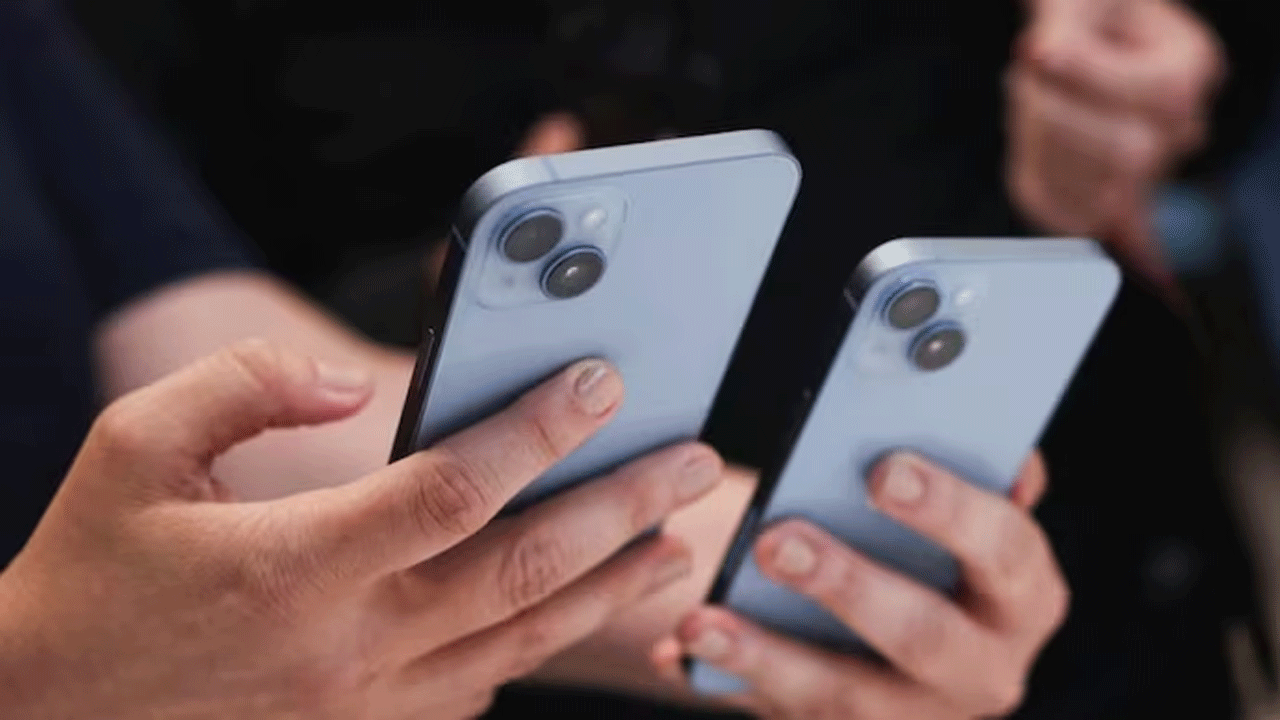 China | ప్ర‌భుత్వ కార్యాల‌యాల్లో ఐఫోన్ల‌ వాడ‌కంపై చైనా నిషేధం