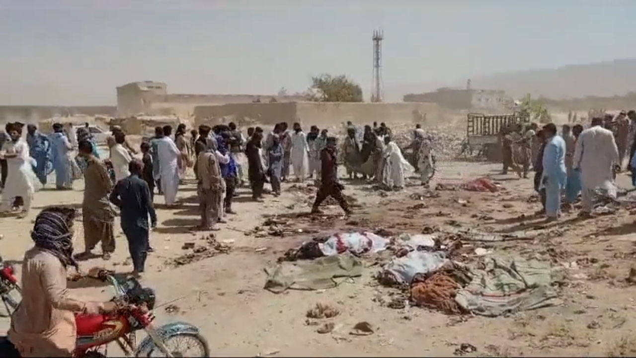 Balochistan: బ‌లోచిస్తాన్‌లో సూసైడ్ బ్లాస్ట్‌.. 52 మంది మృతి.. 100 మందికి గాయాలు