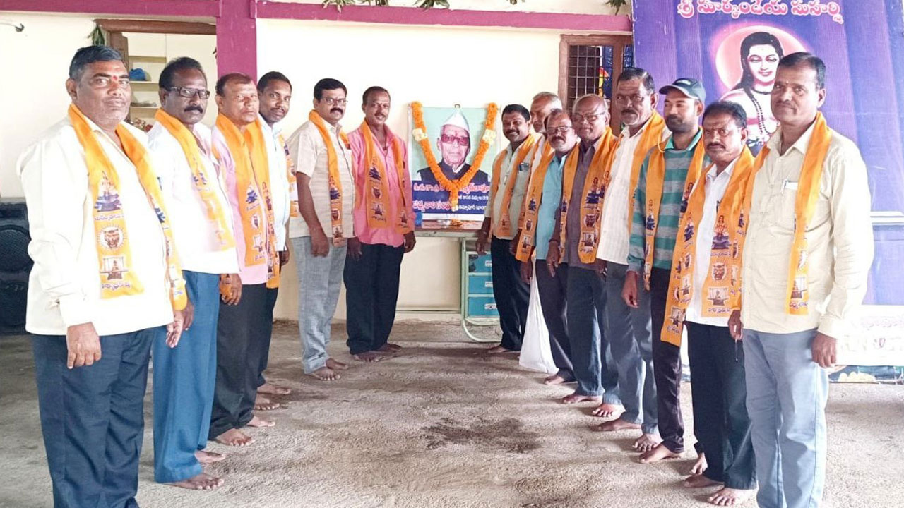 ఘనంగా కొండా లక్ష్మణ్ బాపూజీ వర్ధంతి