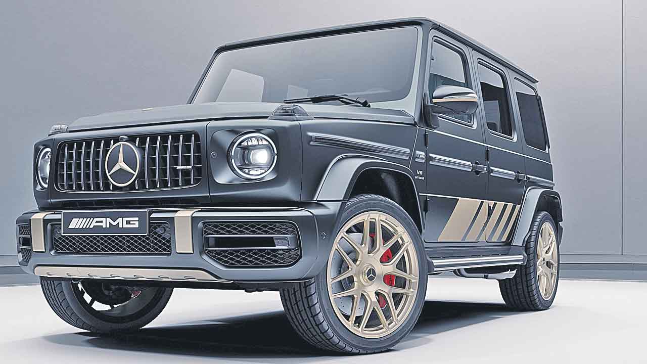 4 కోట్ల బెంజ్‌ వాహనం