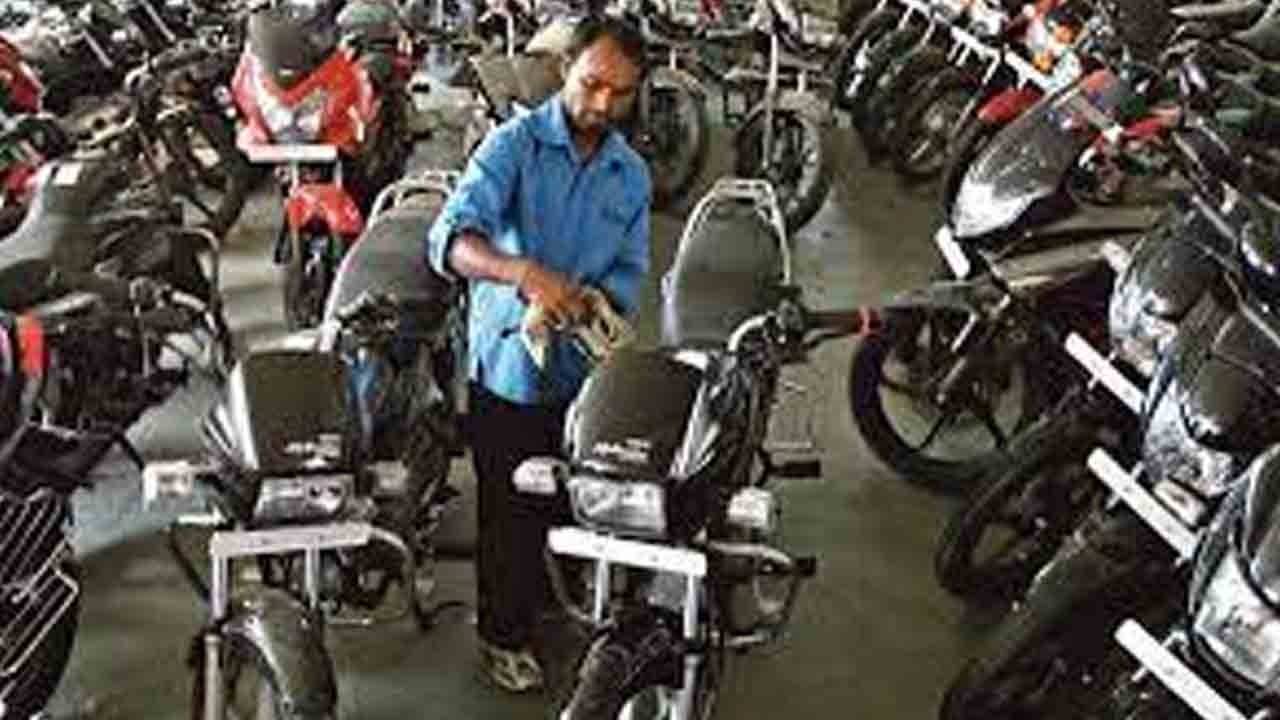 హీరో బైకులు ప్రియం