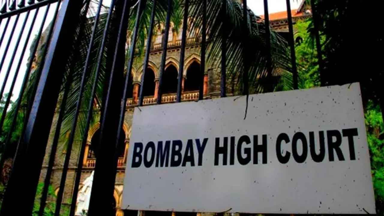 భార్యాభర్తలిద్దరూ ఇంటి పనిని సమానంగా పంచుకోవాల్సిందే: బాంబే హైకోర్టు