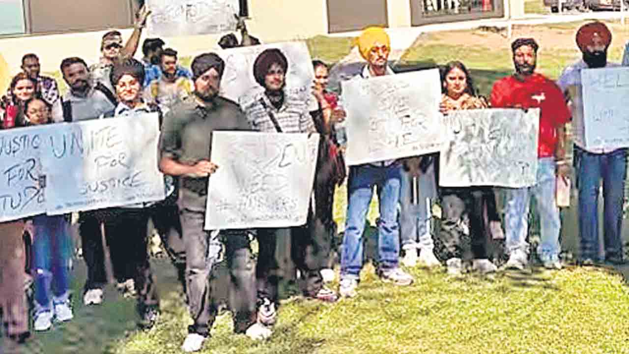 కెనడాకు బైబై!