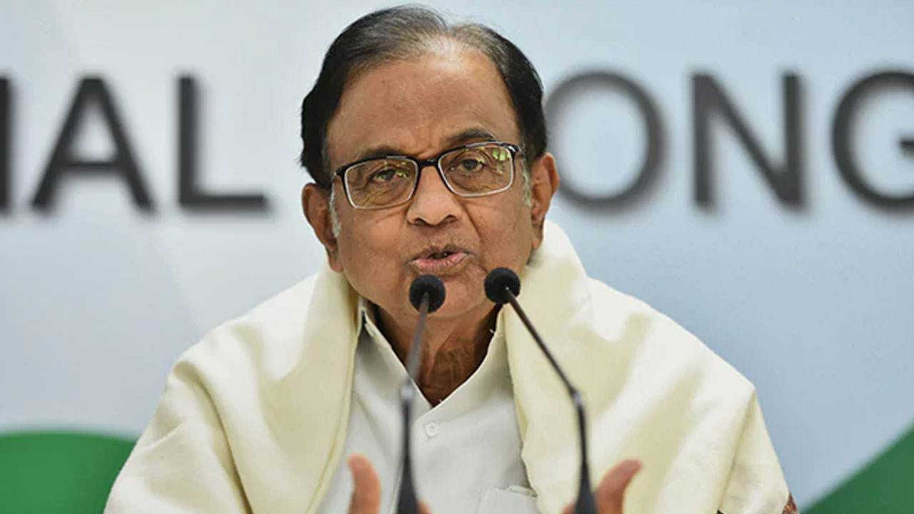 Electoral bonds: ఎల‌క్టోర‌ల్ బాండ్లు.. చ‌ట్ట‌ప‌ర‌మైన లంచం: చిదంబ‌రం