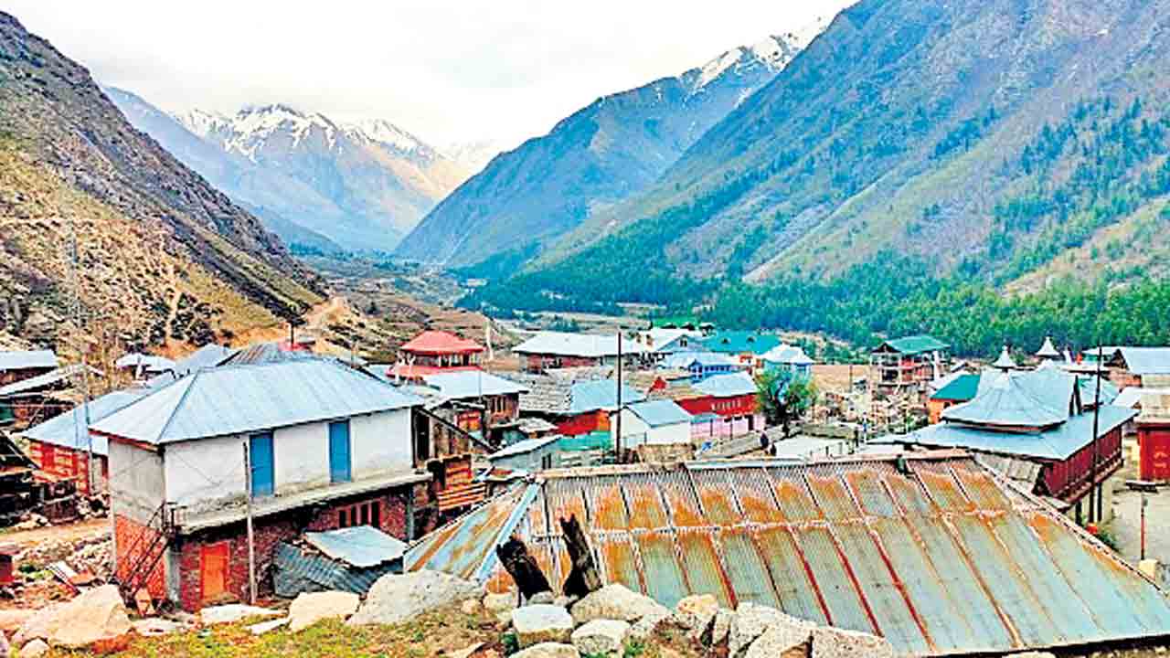 కాంగ్రెస్‌ గ్యారెంటీ.. హిమాచల్‌లో పల్టీ