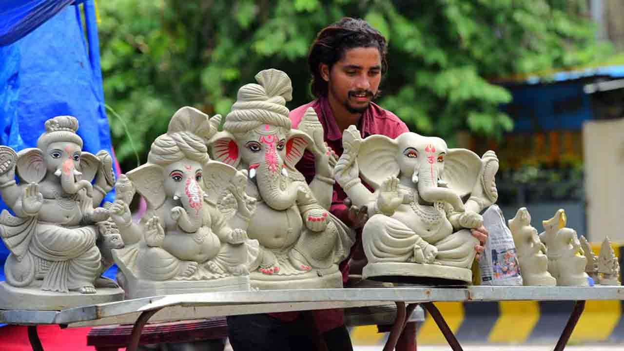 Ganesh Chaturthi 2023 | మట్టి గణపతినే ఎందుకు పూజించాలి? పురాణాలు ఏం చెబుతున్నాయి?