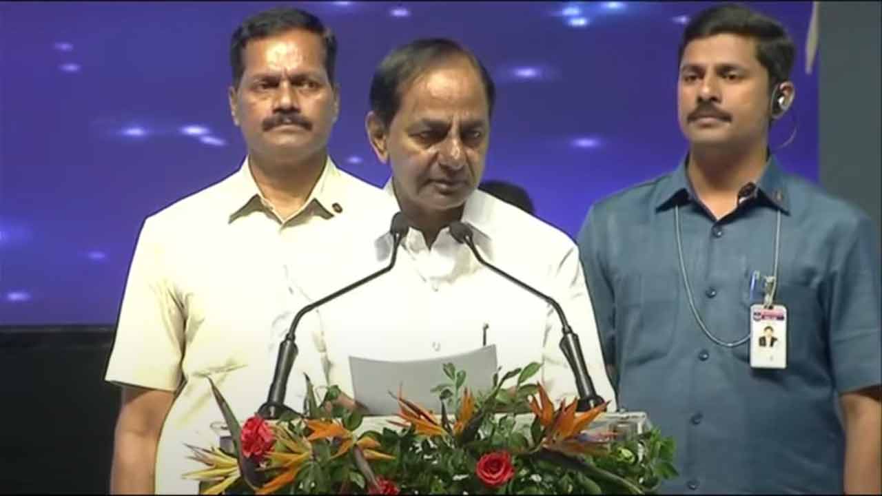 CM KCR | జాతి నిర్మాణంలో తెలంగాణను అనునిత్యం అగ్రభాగంలో నిలుపుదాం : సీఎం కేసీఆర్