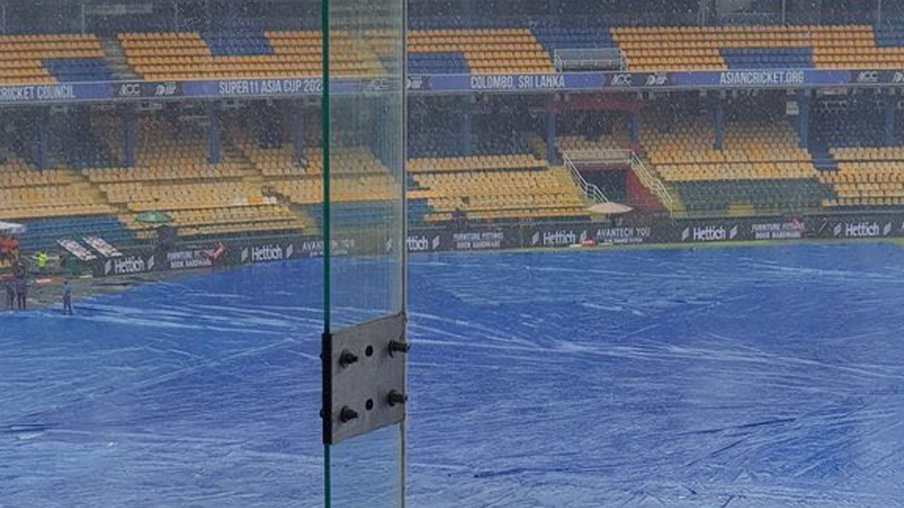 Ind Vs Pak: ఇంకా కురుస్తున్న వ‌ర్షం.. ఇండోపాక్ మ్యాచ్ డౌటే !