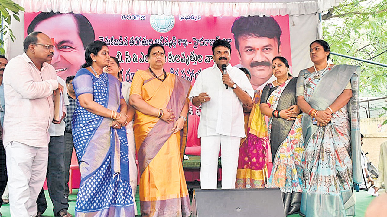 గెలుపు వ్యూహాలతో బీఆర్‌ఎస్‌ దూకుడు