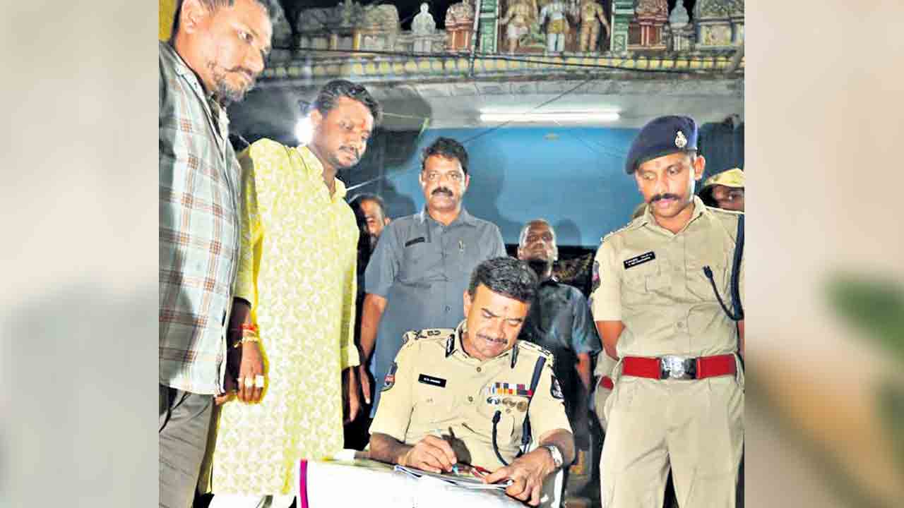 నిమజ్జనం పూర్తయ్యేవరకు అప్రమత్తంగా ఉండండి