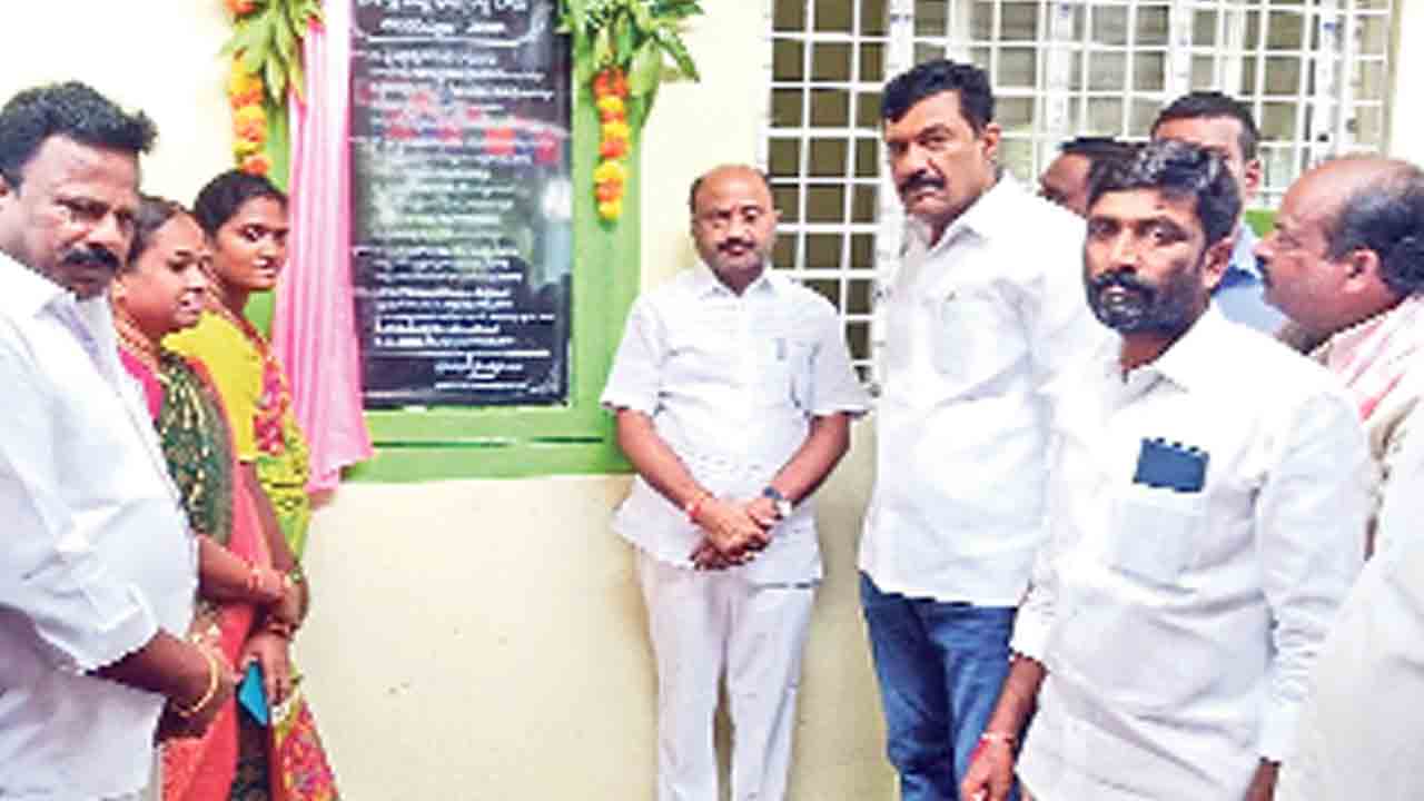 24 గంటల కరెంటు కేసీఆర్‌ ఘనతే..