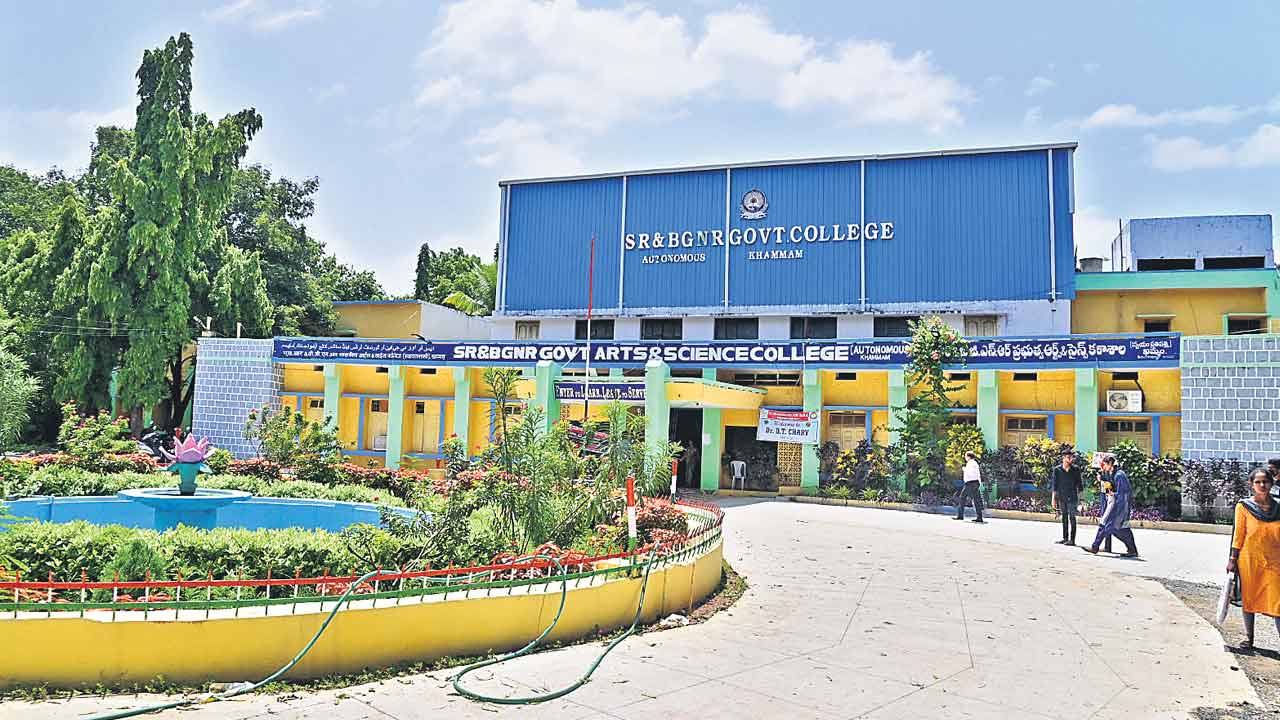 న్యాక్‌లో నంబర్‌ వన్‌గా కాలేజీలు