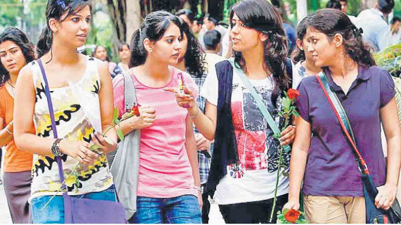 DOST | 2 లక్షలు దాటిన డిగ్రీ ఫస్టియర్‌ అడ్మిషన్లు.. నేటి నుంచి ఇంట్రా కాలేజీ స్లైడింగ్‌