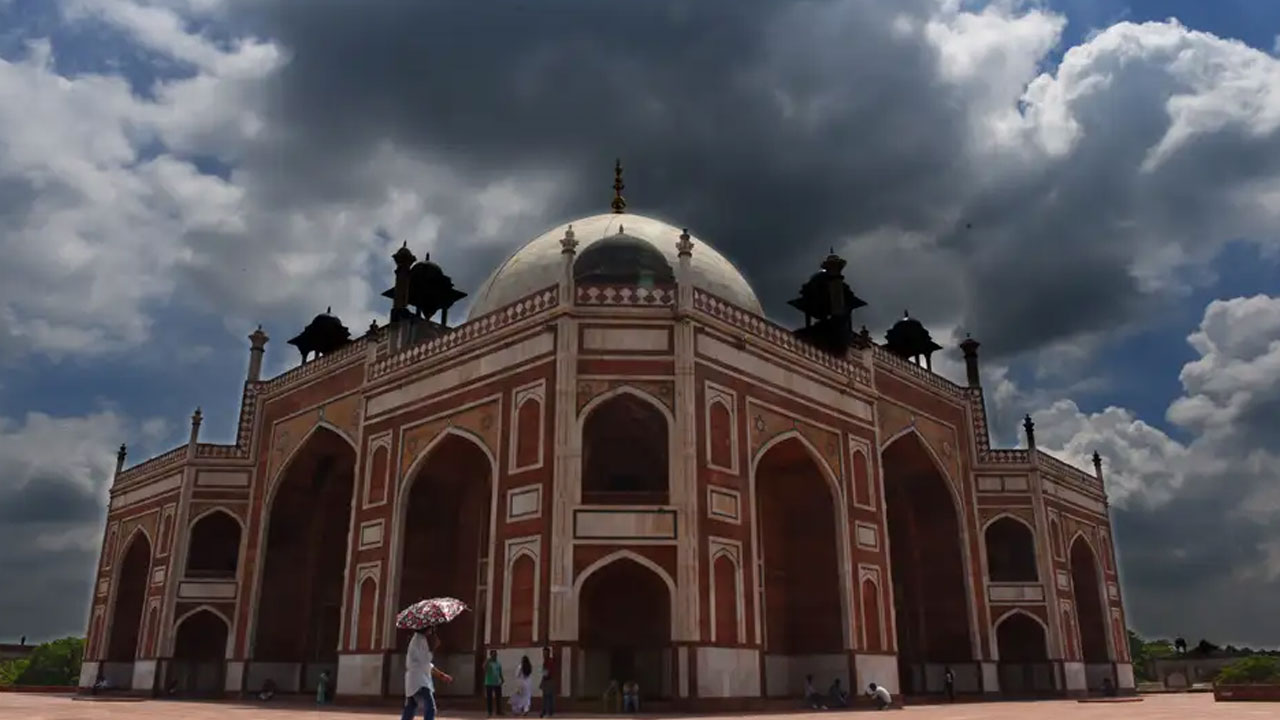 Southwest Monsoon: ఢిల్లీ నుంచి నైరుతీ రుతుప‌వ‌నాలు తిరోగ‌మ‌నం: ఐఎండీ