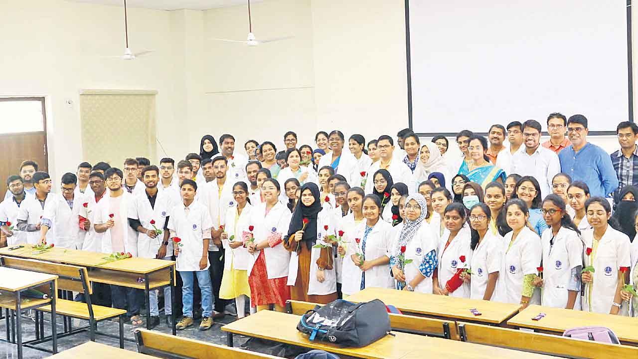 కొత్త బంగారు లోకం