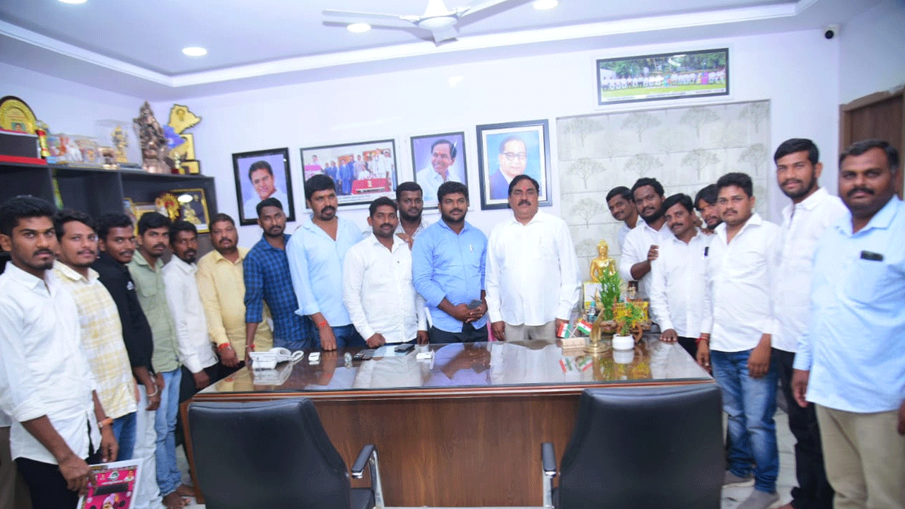 Minister Errabelli | సింగరాజ పల్లి కురుమ సంఘం సామాజిక భవనానికి రూ.10 లక్షలు మంజూరు
