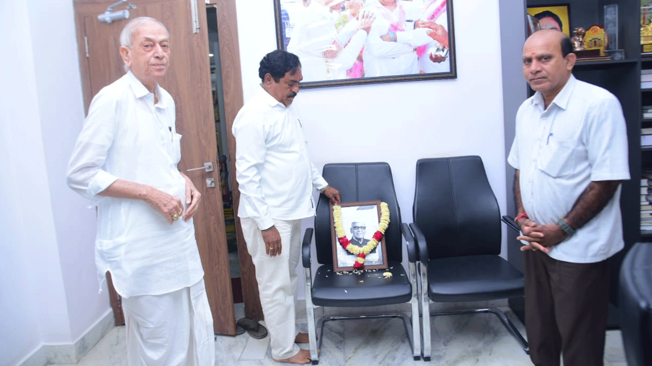 Minister Errabelli | కొండా లక్ష్మణ్ బాపూజీ సేవలు చరిత్రలో నిలిచిపోతాయి : మంత్రి ఎర్రబెల్లి