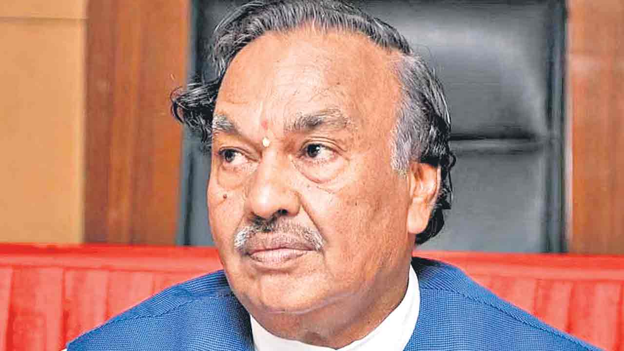 కర్ణాటక ప్రభుత్వాన్ని కూలుస్తాం!