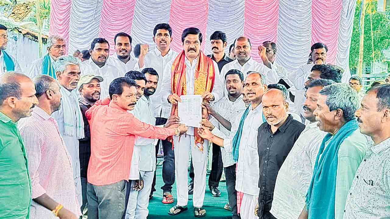 కుల సంఘాల భవనాలకు రూ.75 లక్షల నిధులు