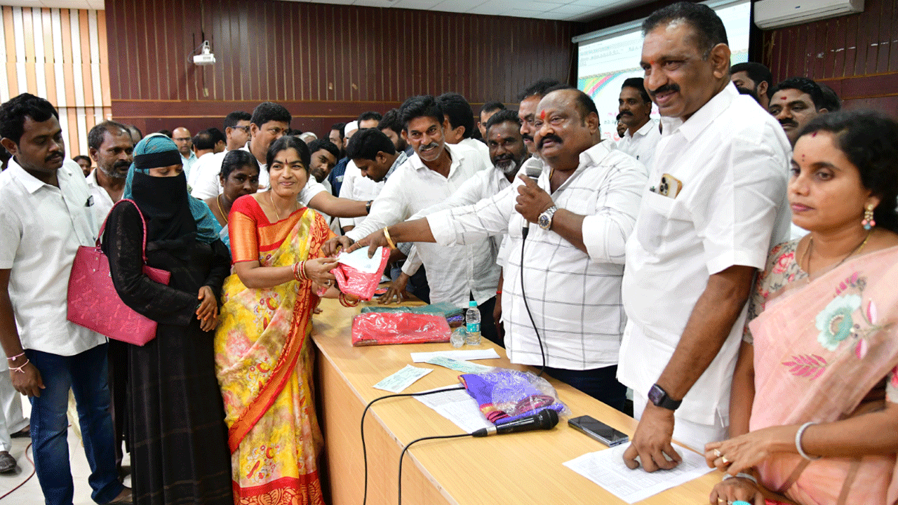 Minister Gangula | విపక్షాలను నమ్మితే రాష్ట్రం అంధకారమే : మంత్రి గంగుల