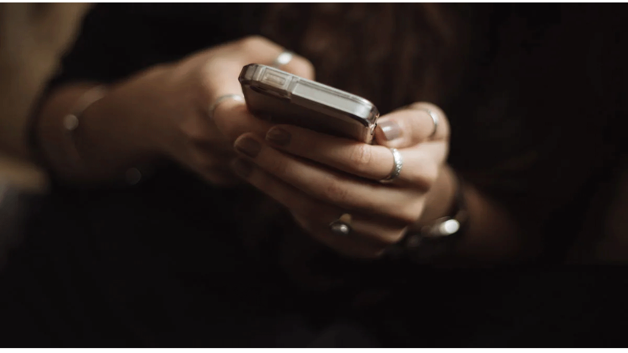 AI Generated Images | సోష‌ల్ మీడియాలో బాలిక‌ల న‌గ్న‌చిత్రాల క‌ల‌క‌లం : ఏఐ జ‌న‌రేటెడ్ ఇమేజ్‌లు వైర‌ల్‌