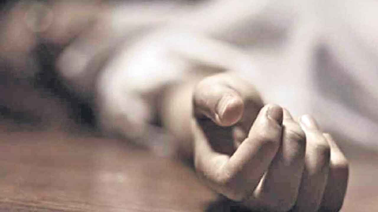 యూపీ దవాఖానలో అమానుషం