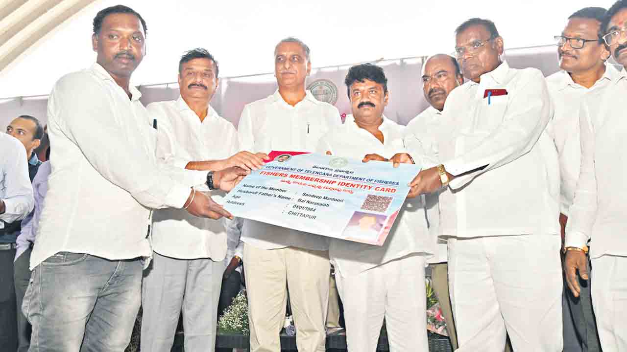 చెరువుల్లో నీళ్లు, చేపలు ఫుల్‌