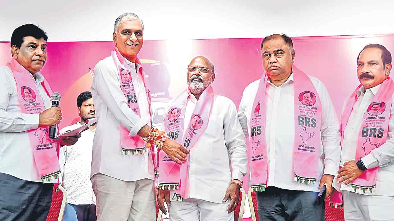 Minister Harish rao |  వెకిలి చేష్టలు నకిలీ డిక్లరేషన్లు.. కాంగ్రెస్‌, బీజేపీ ఆటలు రాష్ట్రంలో చెల్లవు: మంత్రి హరీశ్‌