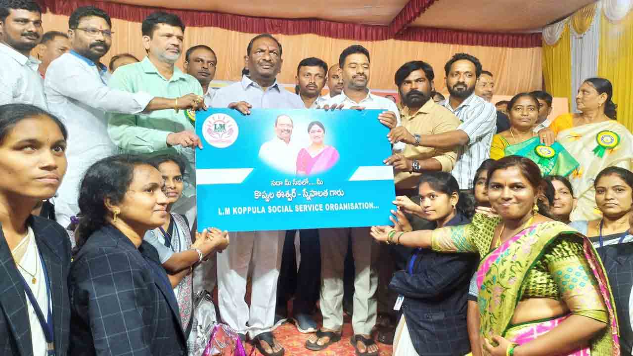 టీచర్లు.. మార్గనిర్దేశకులు