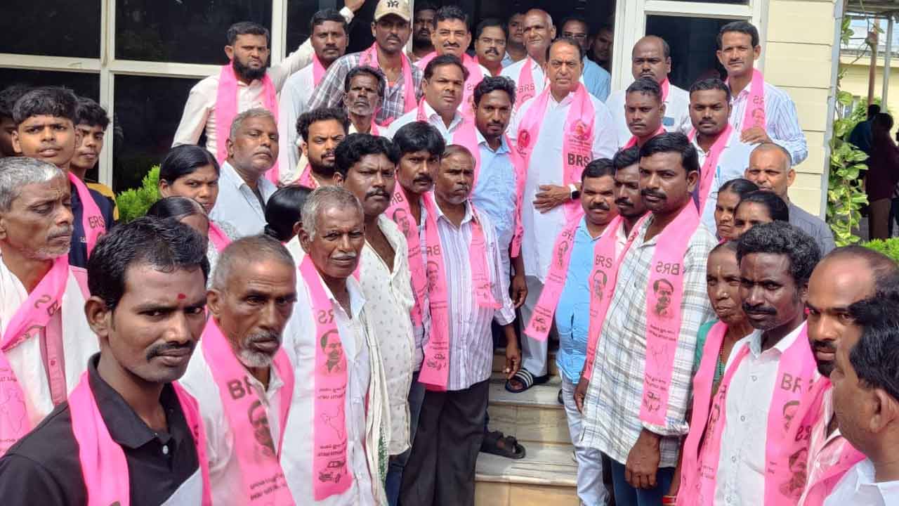 Indrakaran Reddy | మంత్రి ఇంద్రకరణ్ రెడ్డి సమక్షంలో బీఆర్ఎస్లో భారీ చేరికలు