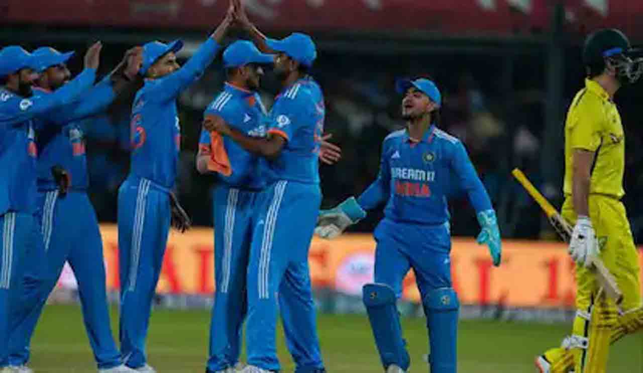 IND vs AUS | డ‌క్‌వర్త్ లూయిస్ ప్రకారం 33 ఓవ‌ర్ల మ్యాచ్.. కంగారూల టార్గెట్ ..?