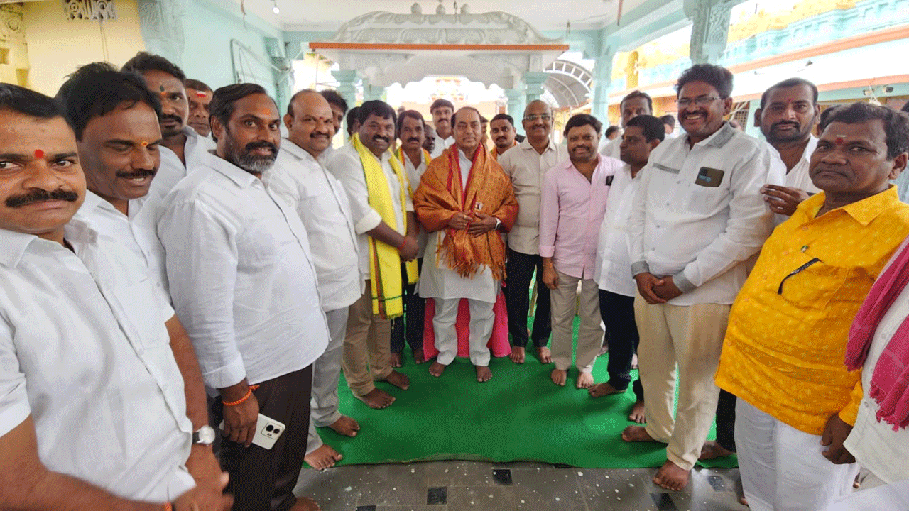 Minister Indrakaran Reddy | దేవరకోట ఆలయ సాలహారం, గ్రానైట్ నిర్మాణ పనులకు శంకుస్థాపన చేసిన మంత్రి  ఇంద్రకరణ్ రెడ్డి