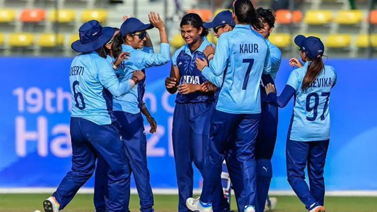 Asian Games: చ‌రిత్ర సృష్టించిన భార‌త మ‌హిళ‌ల క్రికెట్ జ‌ట్టు.. ఆసియా క్రీడ‌ల్లో హ‌ర్మ‌న్ బృందానికి గోల్డ్ మెడ‌ల్‌