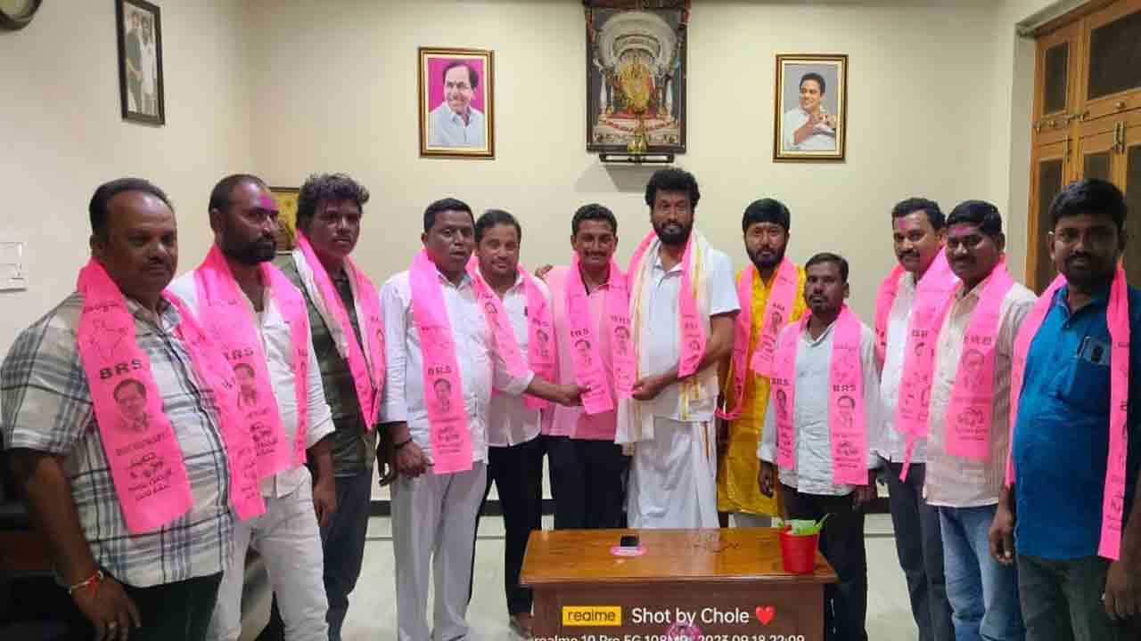 అభివృద్ధికే పట్టం కట్టండి